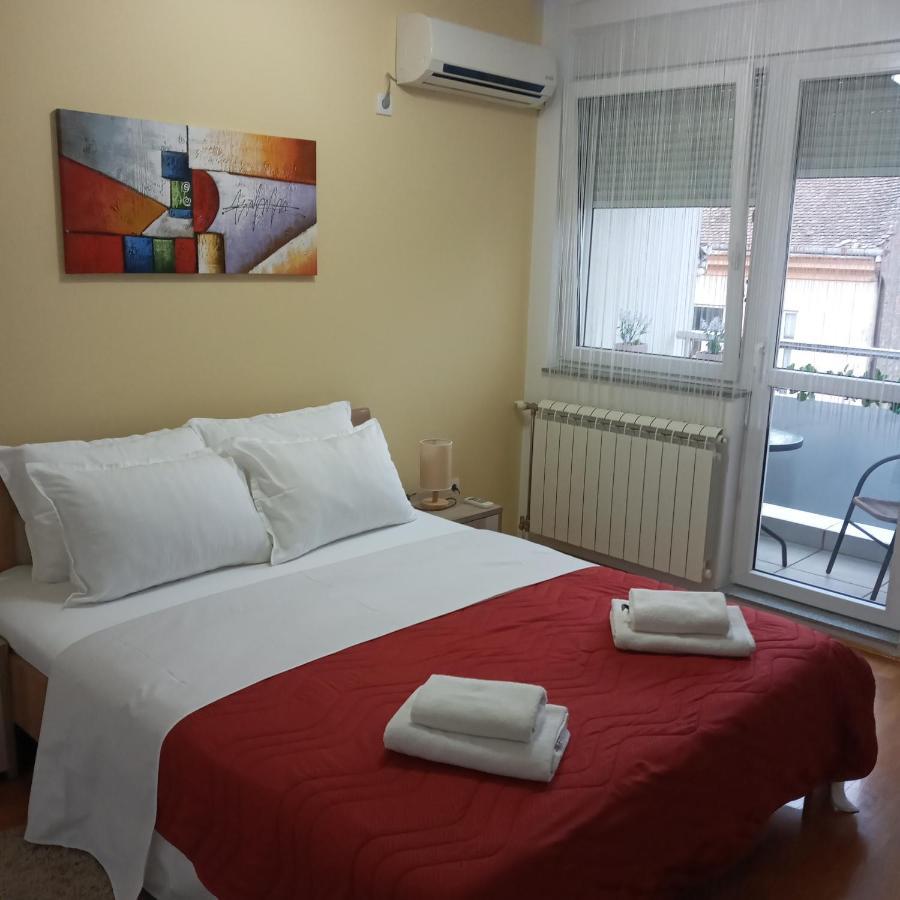 Angellina Apartmani Sremska Mitrovica Luaran gambar