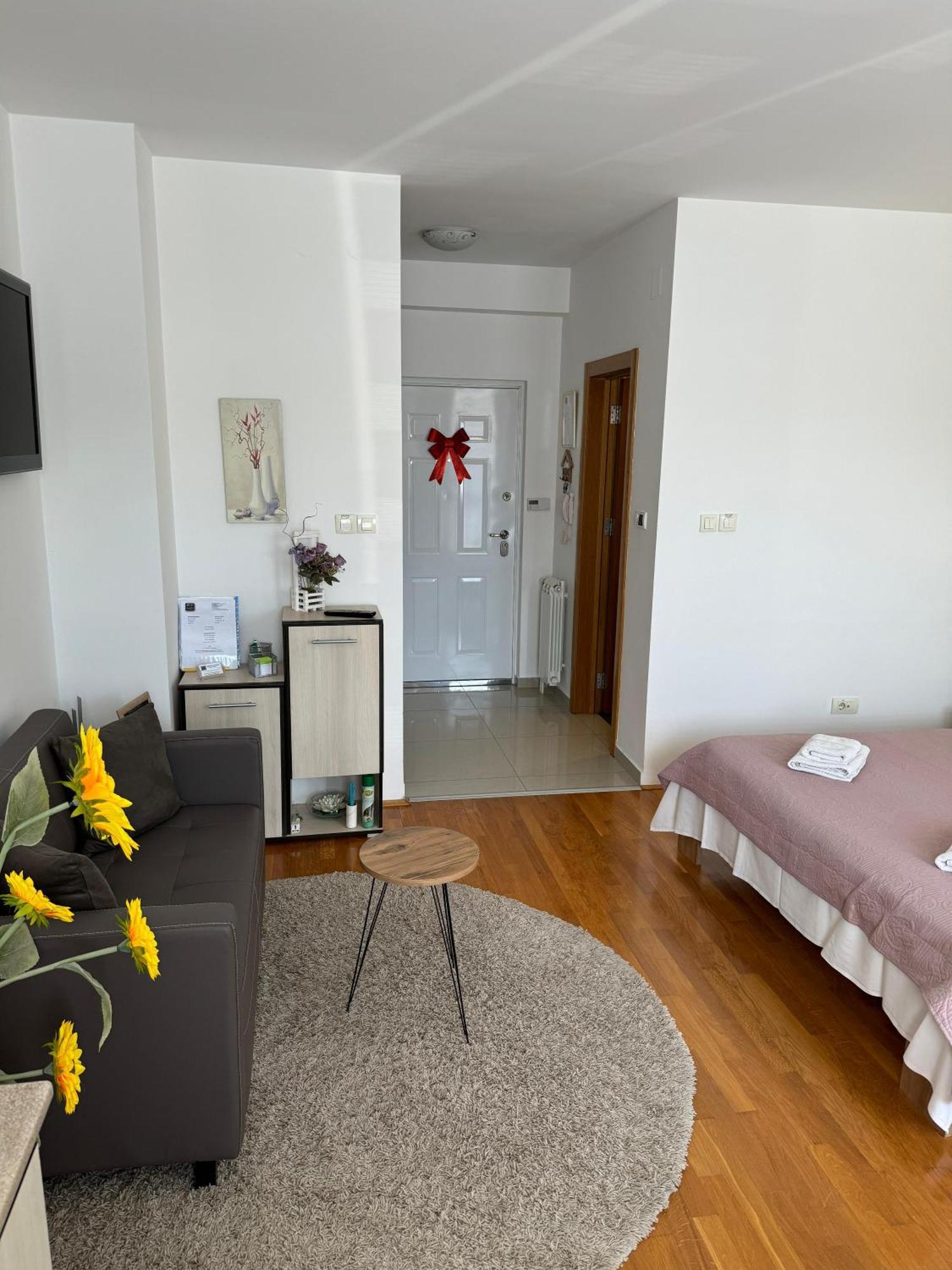 Angellina Apartmani Sremska Mitrovica Luaran gambar