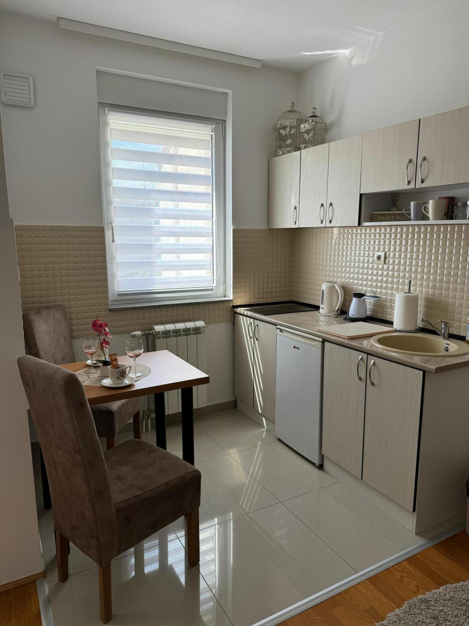 Angellina Apartmani Sremska Mitrovica Luaran gambar